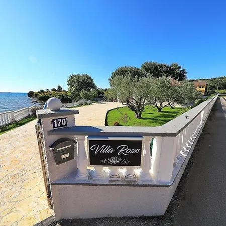 Rose Holiday home