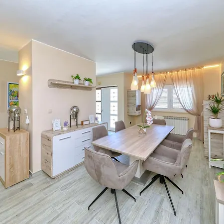 Rose Holiday home