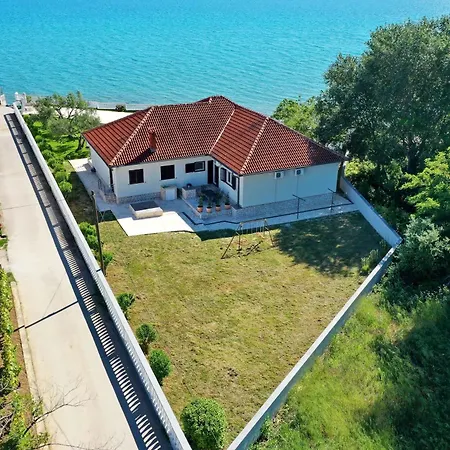 Rose Holiday home