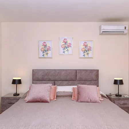Tatil Evi Rose